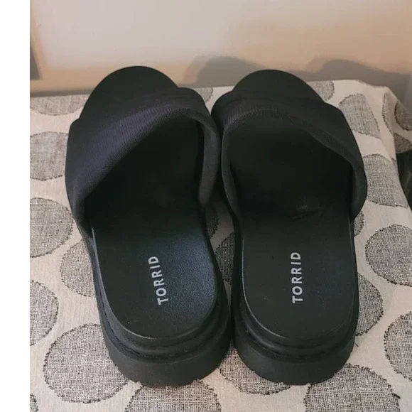 Torrid 10WW Black Slides Stretchy Rubber Soles Platform - Picture 3 of 5